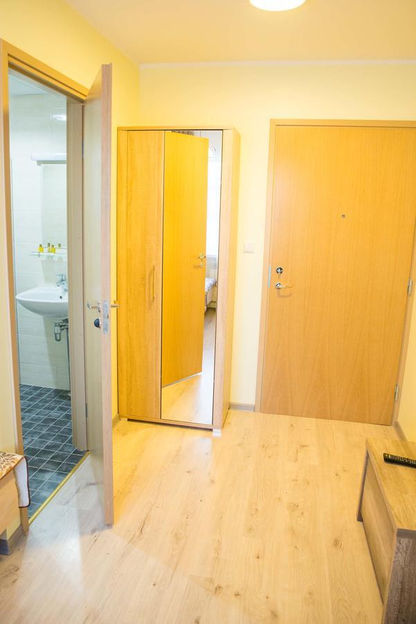 Ankur Hotell Mustvee Exteriör bild